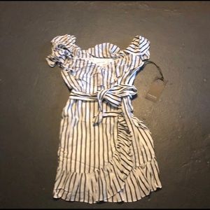 Privacy Please off the shoulder dress